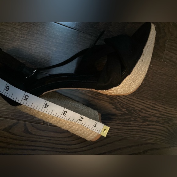 New Fashionova sandals size 6. - Picture 3 of 3